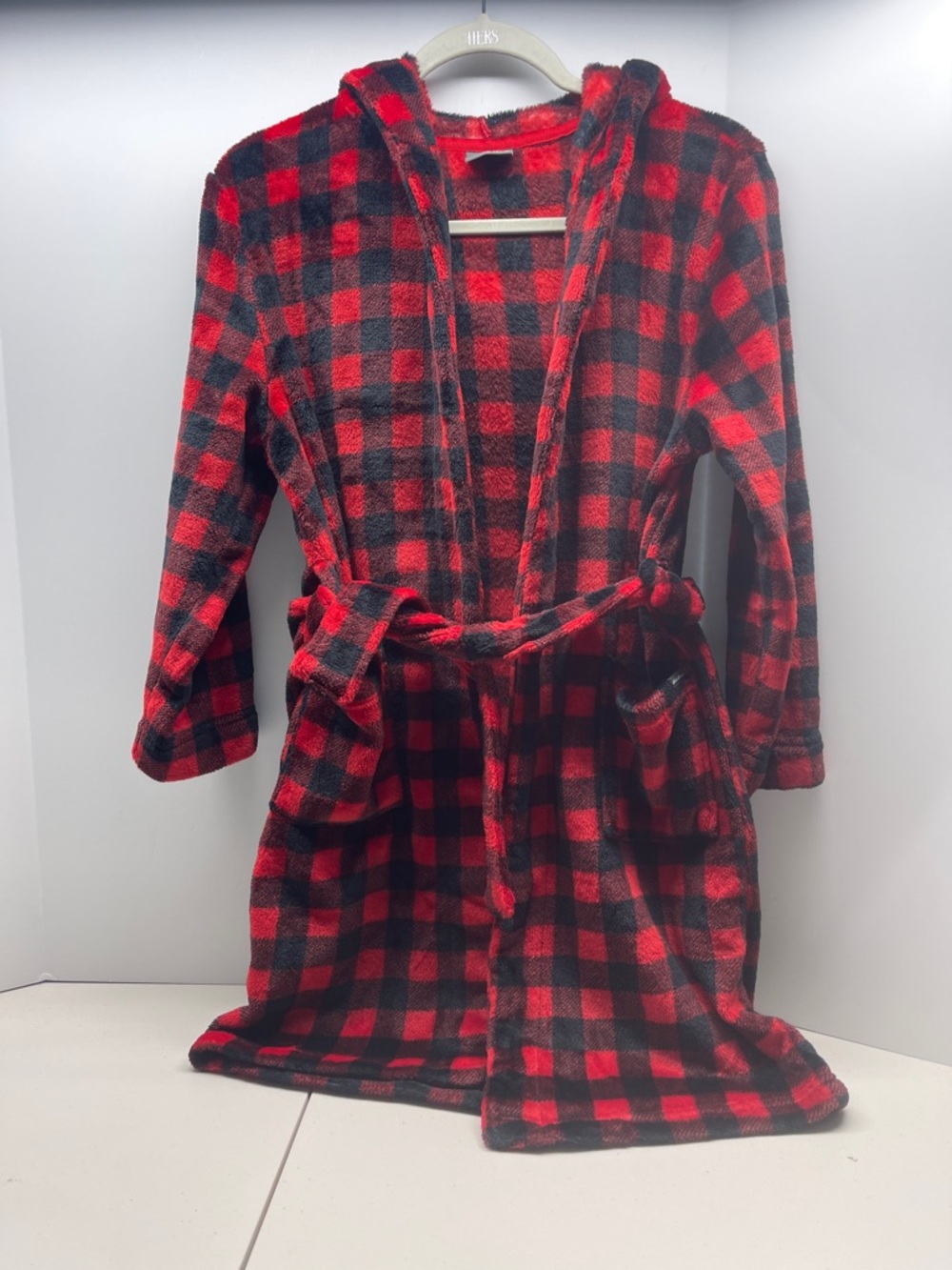 Eddie Bauer Red and Black Buffalo Plaid Hooded Plush Robe